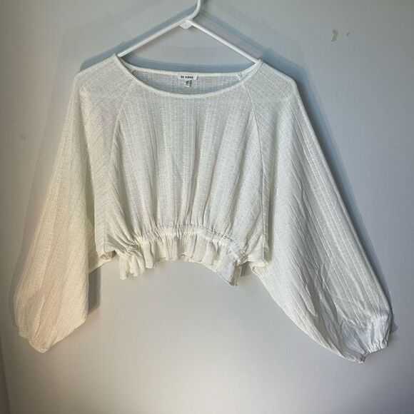 En Creme Dolman Batwing Sleeve Cropped Poet Gauzy Top. Creamy White, Medium - Picture 8 of 8